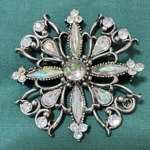 Vintage Style Shimmering Floral Faux Diamond Brooch